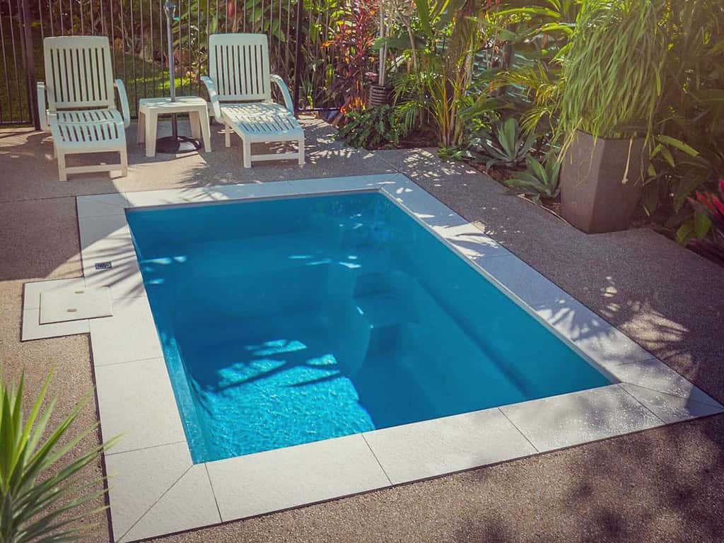 FijiPlunge Crystal Blue Cocktail pool - Leisure Pools Fiji Plunge