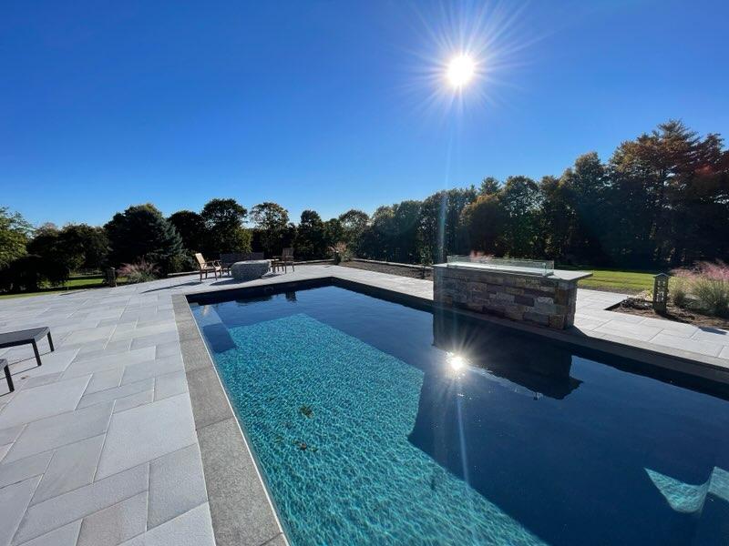 LP POM 03.23 Pic 2 Pool of the month: The Ultimate™ 40’ in Graphite Grey