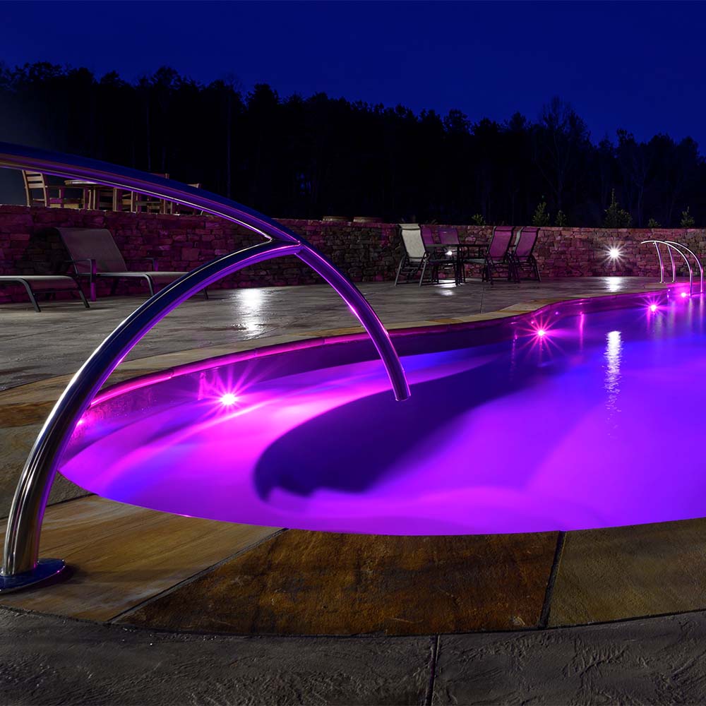 TechnologyAtThePool_Thumb-UnderwaterLighting