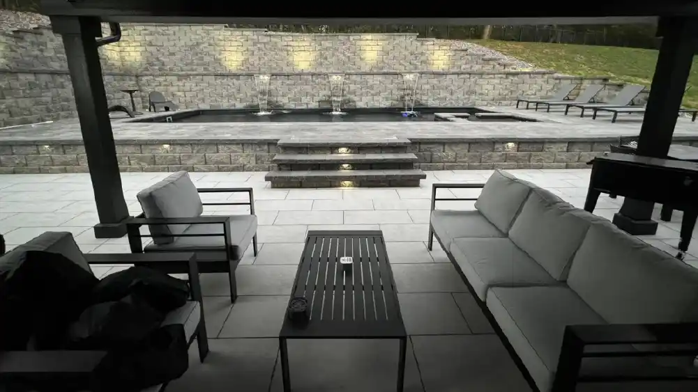 040225-MarchPOTM-3Supporting Exquisite Materials Elevate the Design of this Pool of the month winner