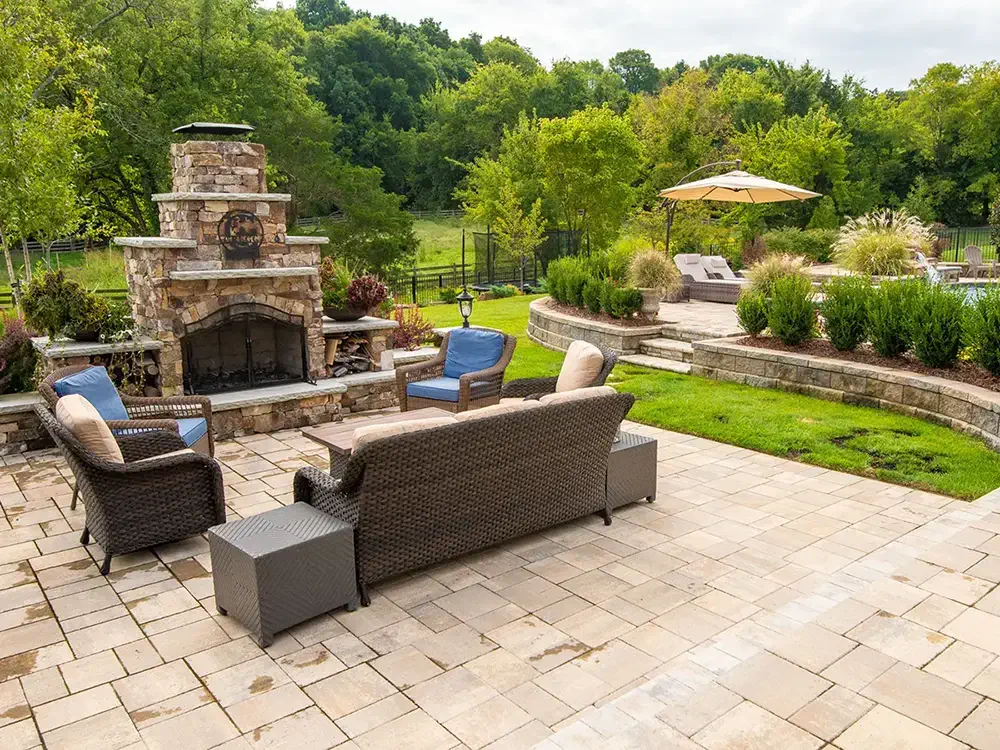 042723-SelectRightFurniture-2 Key Points to Consider When Purchasing Furniture for Your Backyard Pool