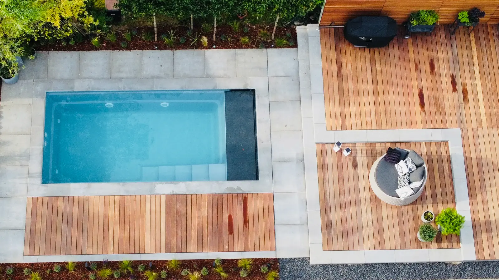 050324-PoolDeckingTrends-1-Hero Exploring the Top Fiberglass Pool Decking Trends with Leisure Pools