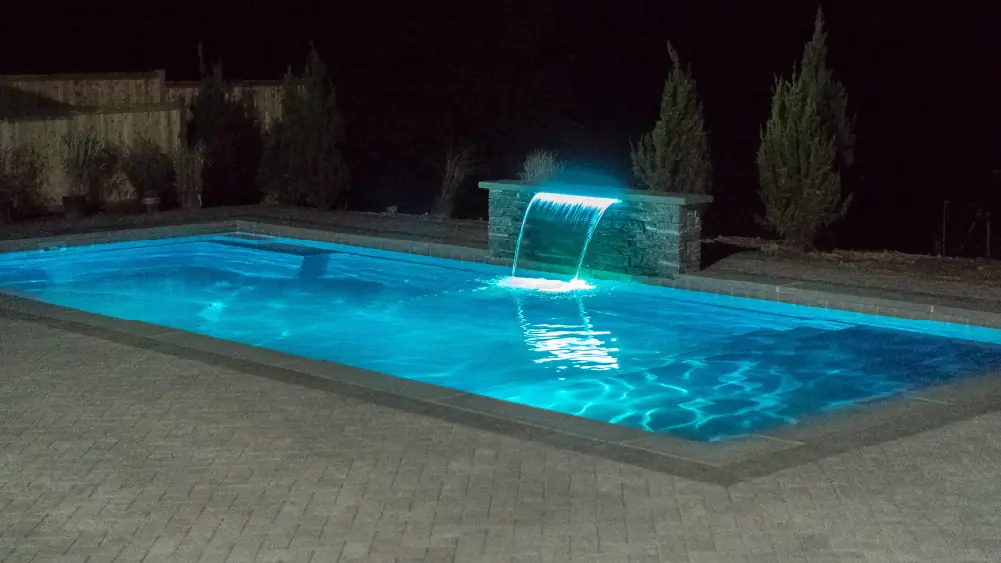 061124-CostOfFiberglassPool-4Customizing Customizing Your Fiberglass Pool – Options and Their Impact on Price