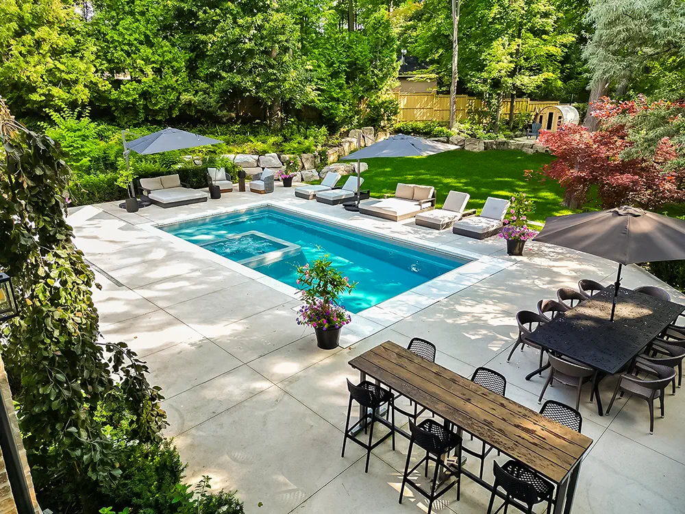 081823-LandscapingIdeas-2 Poolside Landscaping Tips from Leisure Pools