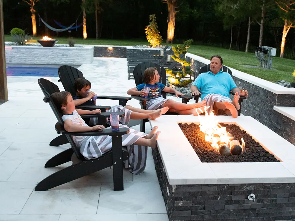 091523-BackyardBBQIdeas-2 Fire pit near pool area