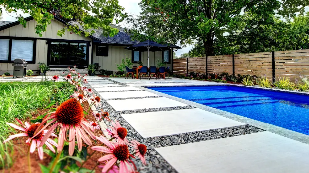 100424-LuxuriousOasis-3LushLandscaping Lush Landscaping for the Pool: Framing Your Aquatic Masterpiece