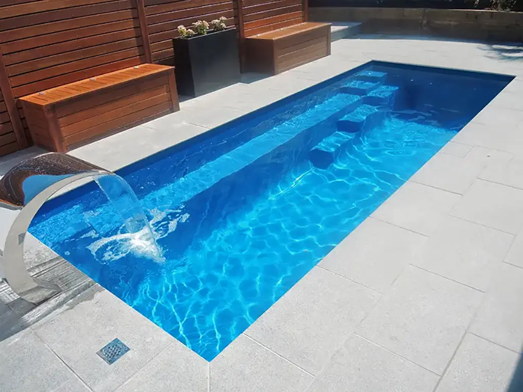 Esprit DSCN2686 Colorized Leisure Pools Esprit fiberglass inground swimming pool