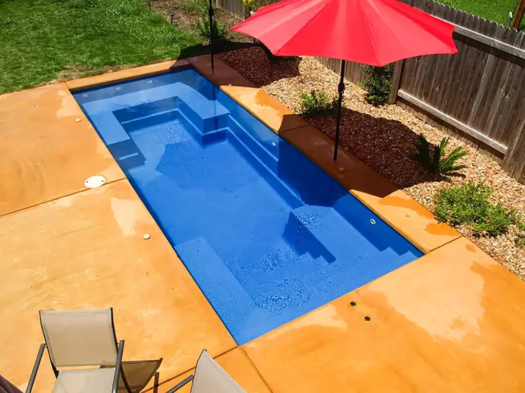 PalladiumFiberclassy23 Leisure Pools Palladium Plunge fiberglass inground swimming pool